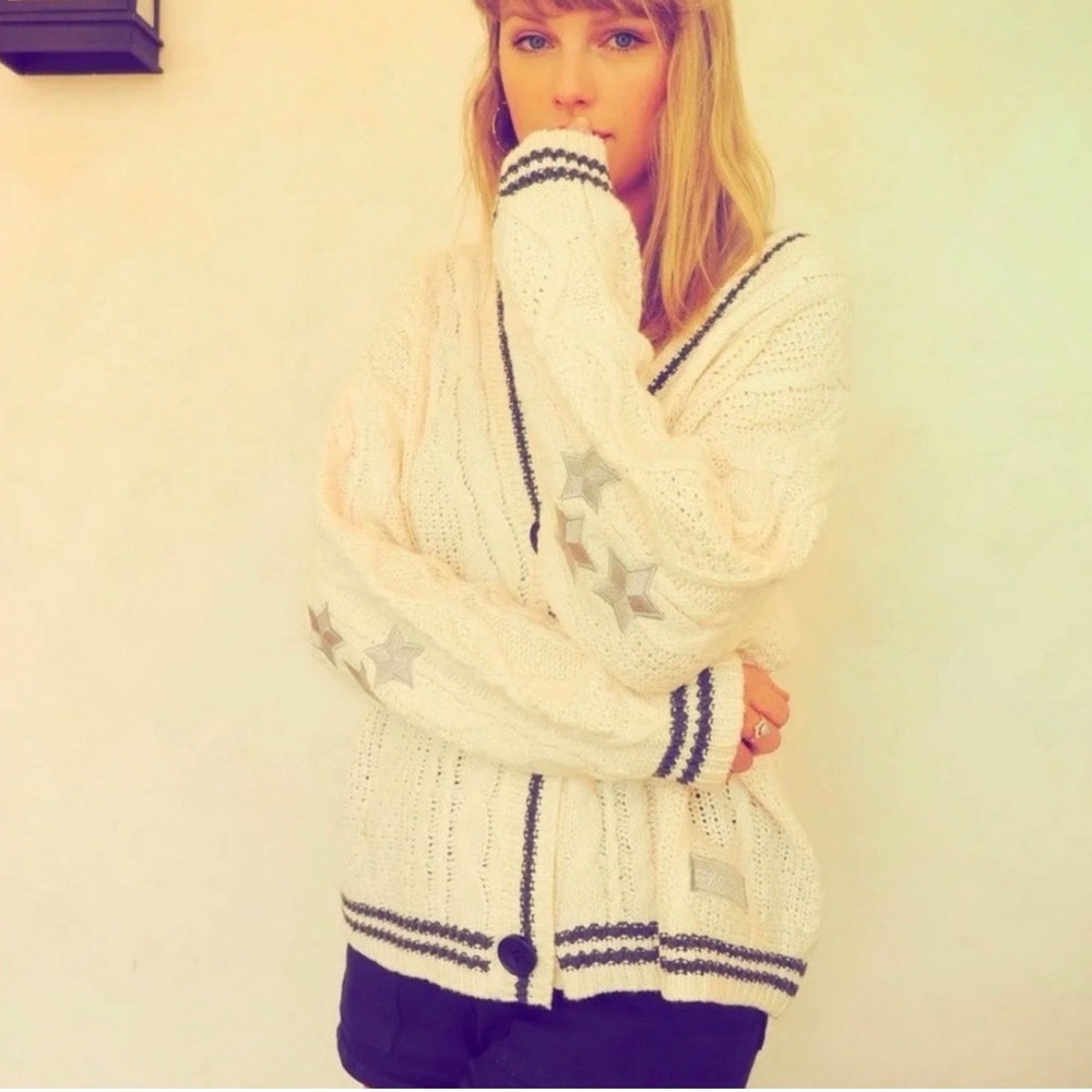 Taylor Swift Official Folklore Star Patch Cottagecore Cable Knit Cardigan XL/2XL